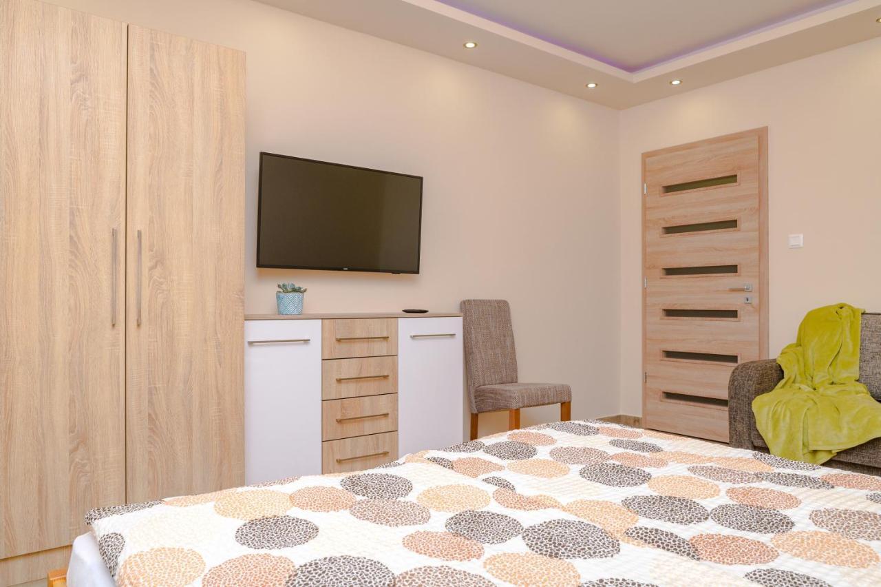 Illes Apartmanok I. Hajduszoboszlo Exterior foto