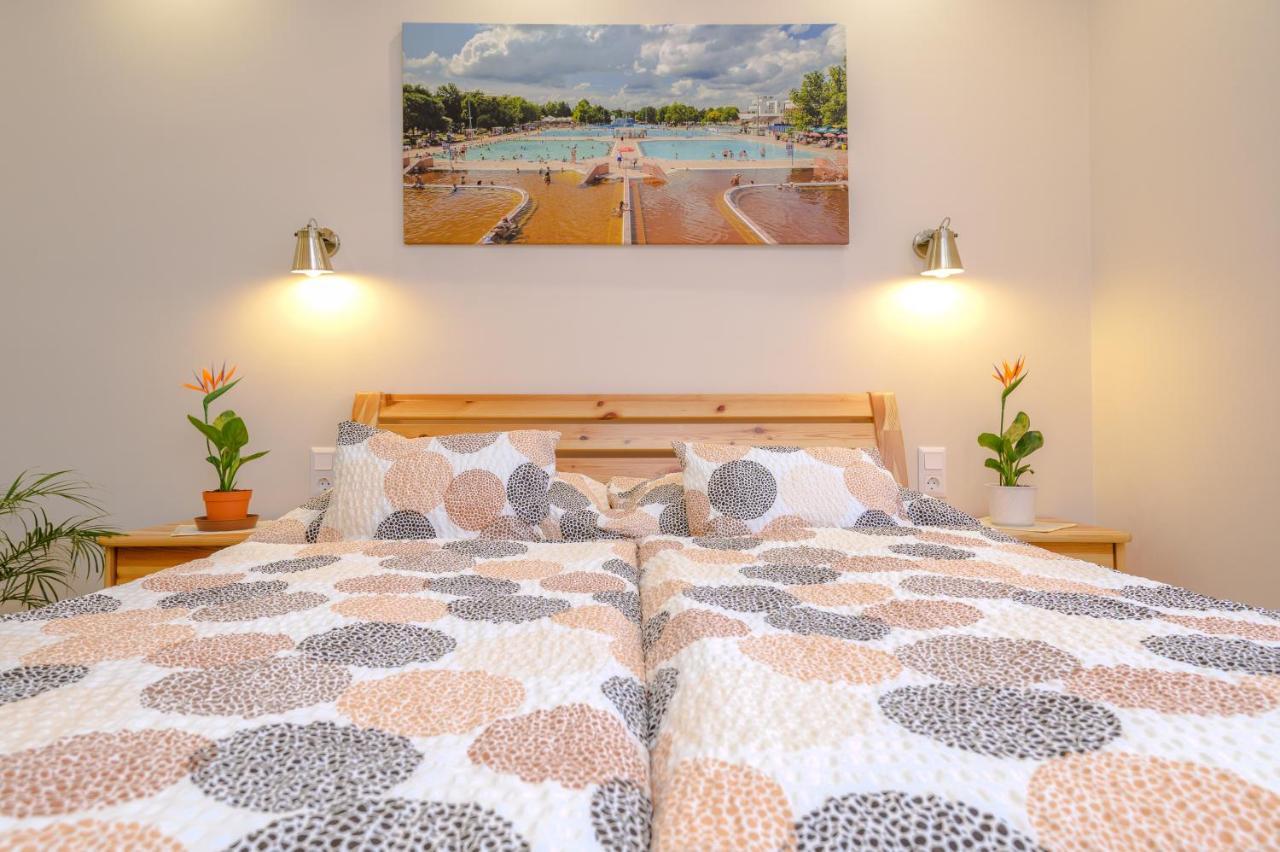 Illes Apartmanok I. Hajduszoboszlo Exterior foto