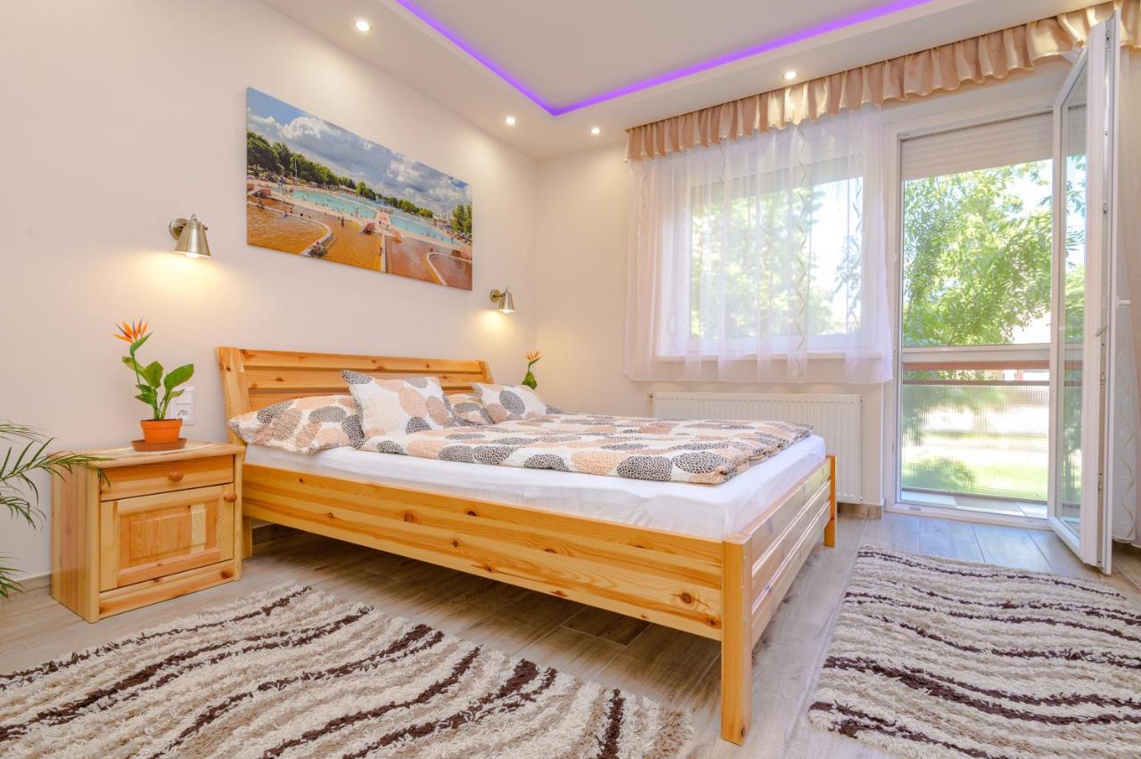 Illes Apartmanok I. Hajduszoboszlo Exterior foto