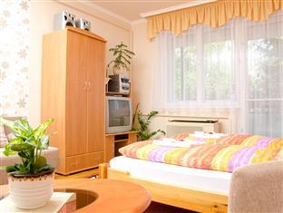 Illes Apartmanok I. Hajduszoboszlo Exterior foto